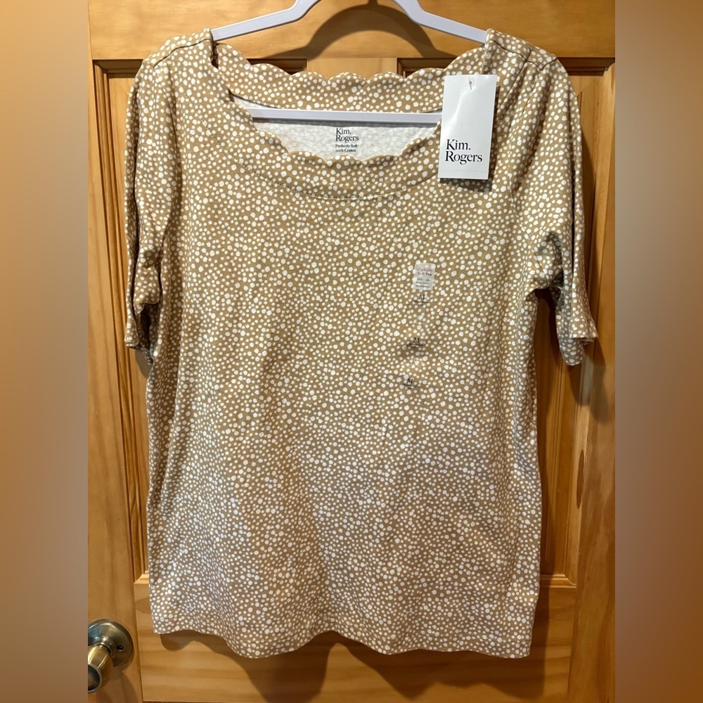 Kim Rogers Women's Tan/white cotton short sleeve scalloped neck top size M NWT